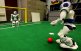 足球玩机器人